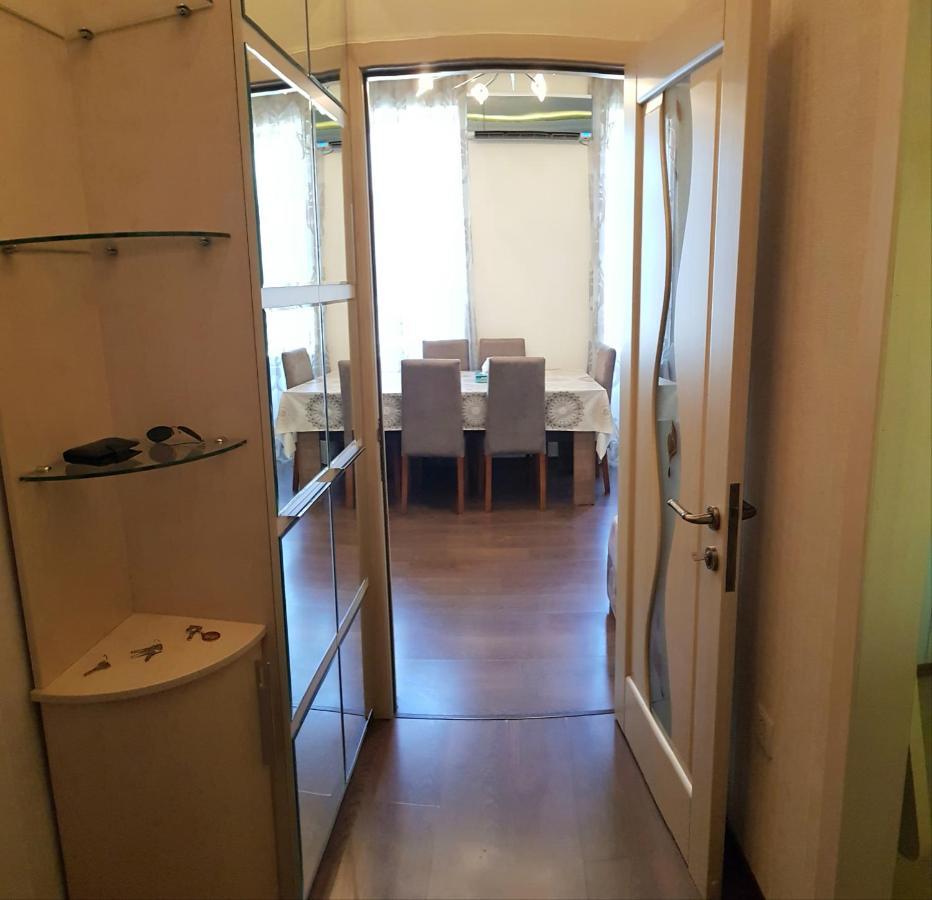Central Baku Luxury Apartment On Nizami Street ภายนอก รูปภาพ